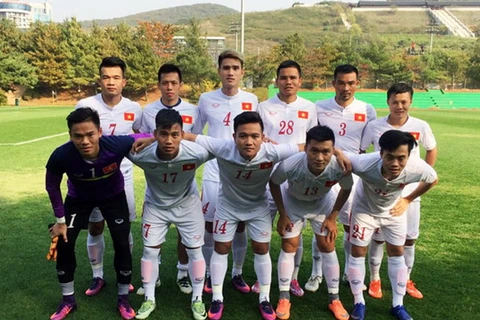 Đội hình xuất phát của tuyển Việt Nam ở trận gặp FC Seoul. (Ảnh: VFF)