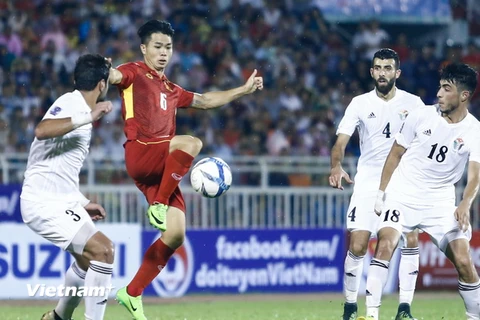 Phong độ không cao của hàng công đã khiến tuyển Việt Nam không thể giành trọn 3 điểm trước đối thủ Jordan trong trận đấu tối 13/6 tại Thống Nhất. (Ảnh: Minh Chiến/Vietnam+)