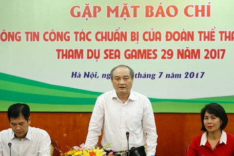 Lãnh đạo Tổng cục trao đổi về tình hình chuẩn bị của Đoàn thể thao Việt Nam. (Ảnh: Minh Chiến/Vietnam+)