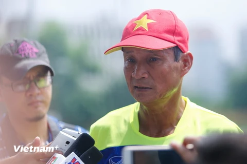 Ông Chung khẳng định tuyển Việt Nam tự tin giành trọn 3 điểm trước Campuchia. (Ảnh: Minh Chiến/Vietnam+)