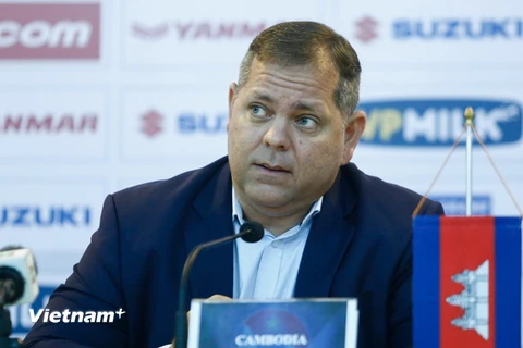Huấn luyện viên Vitorino tin rằng đội tuyển Campuchia ở cửa dưới nhưng Vathanaka vẫn là một tên tuổi vĩ đại. (Ảnh: Minh Chiến/Vietnam+)