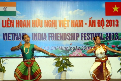 Liên hoan hữu nghị Việt Nam-Ấn Độ năm 2013 tại TP.HCM. (Ảnh: Mạnh Linh/TTXVN)