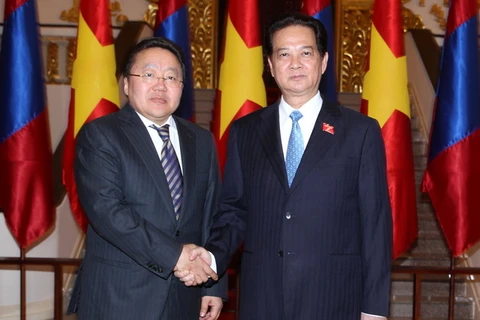 Thủ tướng hội kiến Tổng thống Tsakhiagiin Elbegdorj