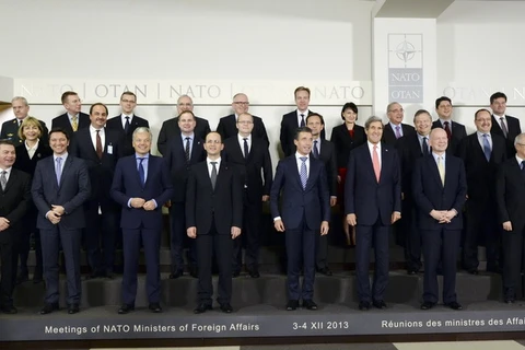 NATO hối thúc Afghanistan sớm ký Hiệp ước an ninh