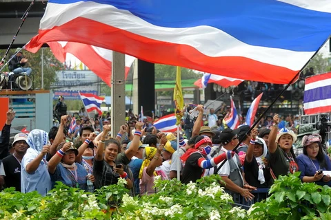Ai là bên thứ ba trong vụ đụng độ tại Thái Lan?