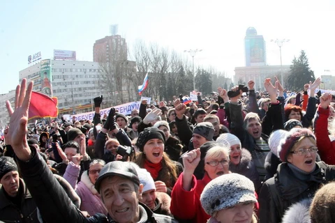 Nga kêu gọi Ukraine cấm các nhóm cực đoan hoạt động