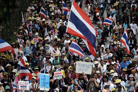 Hàng nghìn người biểu tình ở Bangkok phản đối chính phủ
