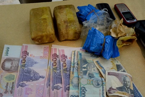 Tang vật thu giữ được trong vụ vận chuyển 6.000 viên ma túy tại Quảng Trị. Ảnh minh họa (Nguồn: TTXVN)