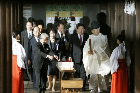 Gần 150 nghị sỹ của Nhật Bản tới thăm đền Yasukuni