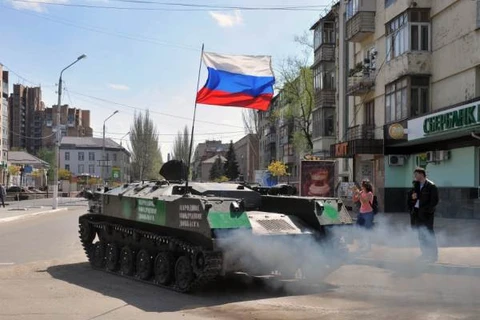 Lực lượng ly khai Ukraine bao vây tòa thị chính ở Mariupol