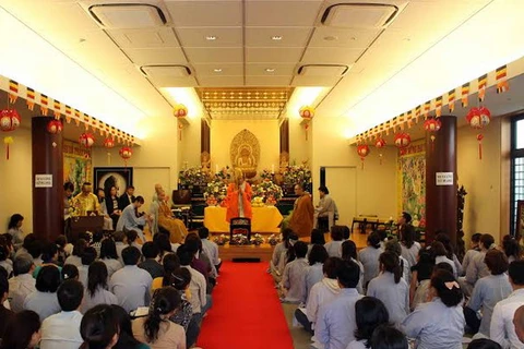 Cộng đồng người Việt Nam tại Nhật Bản đón Lễ Phật đản