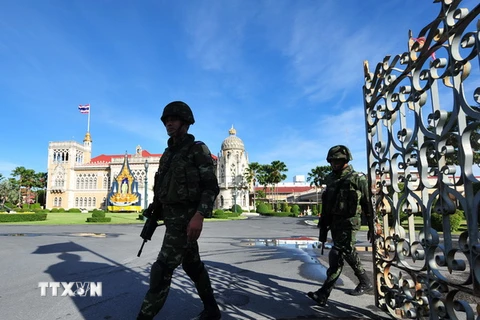 Quân đội Thái Lan thanh lọc quan chức thân gia tộc Thaksin