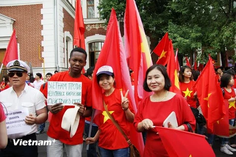 Người Việt tại Nga míttinh yêu cầu Trung Quốc rút giàn khoan