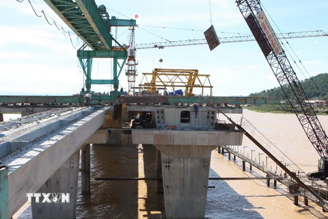 Bắt thêm 4 cán bộ có sai phạm trong dự án cầu Bến Thủy II
