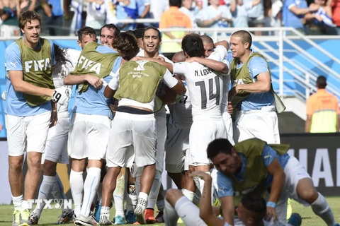 Colombia-Uruguay: "La Celeste" thất thế khi vắng mặt Suarez