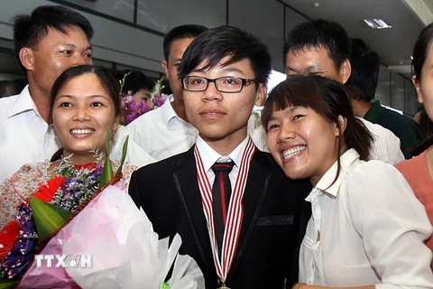 Đoàn Việt Nam đạt thành tích cao tại Olympic Vật lý quốc tế