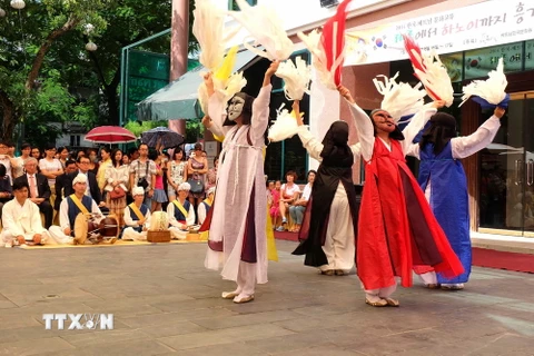 [Photo] Tuần trải nghiệm văn hóa truyền thống Hàn Quốc tại Hà Nội