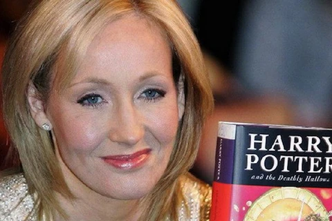 J.K Rowling tiếp tục sáng tác "ngoại truyện" về Harry Potter