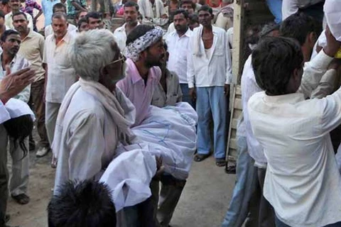 Giẫm đạp tại đền thờ ở Ấn Độ khiến hơn 70 người thương vong