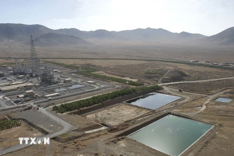 Iran bắt đầu cắt giảm sản lượng plutoni của lò phản ứng Arak