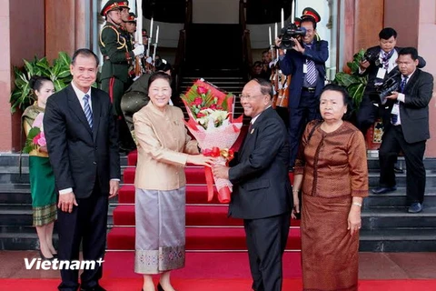 Chủ tịch Quốc hội Campuchia thăm hữu nghị chính thức Lào