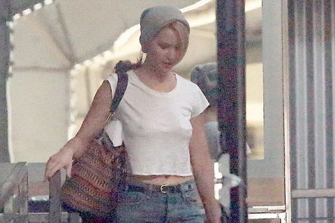 Jennifer Lawrence xuất hiện quyến rũ sau vụ bê bối ảnh nóng
