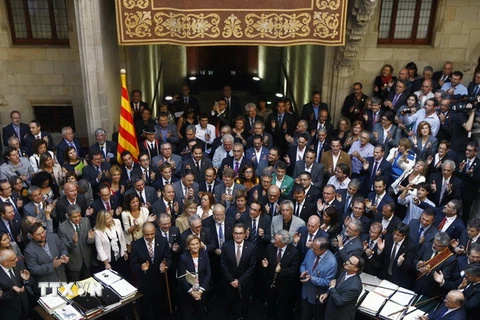 Biểu tình tại Tây Ban Nha phản đối Catalonia đòi độc lập