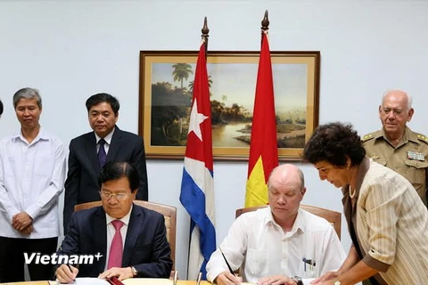 Việt Nam và Cuba nhất trí thúc đẩy hợp tác kinh tế thương mại 