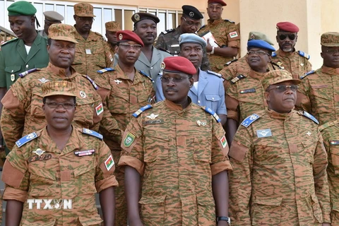 AU ra tối hậu thư để quân đội Burkina Faso chuyển giao quyền lực