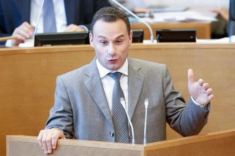 Chủ tịch Nghị viện Wallonie-Bruxelles từ chức vì cáo buộc khỏa thân
