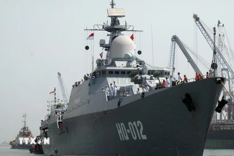 Hai tàu khu trục Hải quân Việt Nam thăm hữu nghị Indonesia