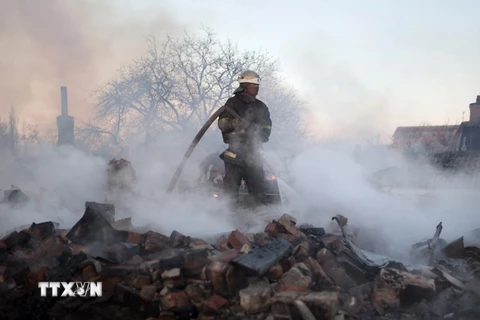 EU chính thức trừng phạt các quan chức Lugansk và Donetsk