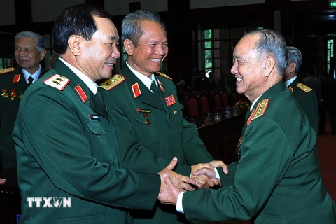 Quân ủy Trung ương gặp mặt truyền thống 70 năm thành lập Quân đội