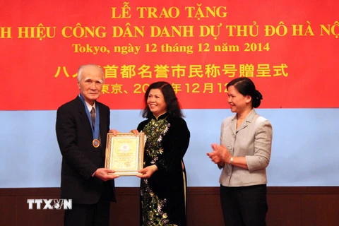 Cựu Thủ tướng Nhật Bản nhận danh hiệu công dân danh dự Hà Nội