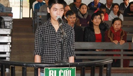 Đắk Lắk: Đâm chết bạn học, học sinh lớp 9 lĩnh án 11 năm tù