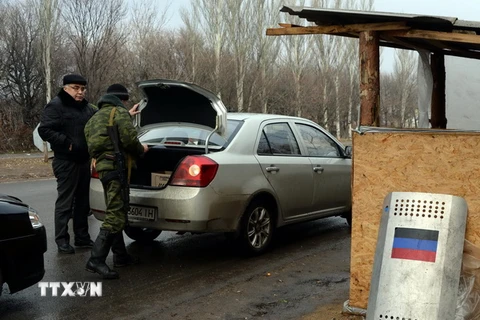 Lãnh đạo Donetsk tuyên bố thiết lập quan hệ với nước láng giềng