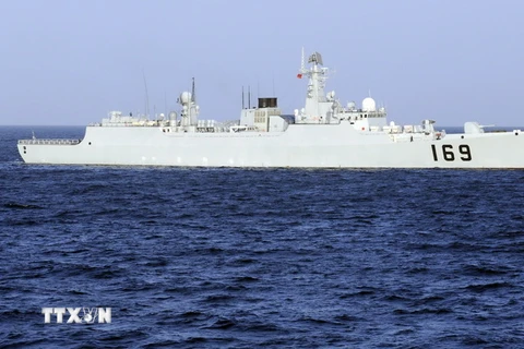 Trung Quốc tăng cường đóng thêm tàu chiến trong năm 2015