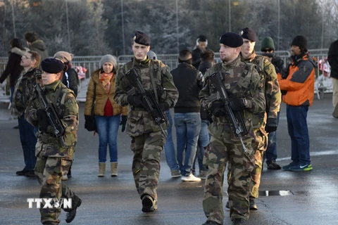Có ít nhất 2 người thiệt mạng trong vụ bắt con tin ở phía đông Paris
