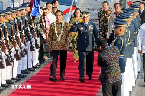 Tổng thống Indonesia Joko Widodo thăm cấp nhà nước Philippines