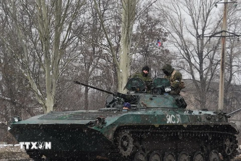 Kiev: 50 xe tăng từ Nga sang Ukraine trong thời gian đàm phán