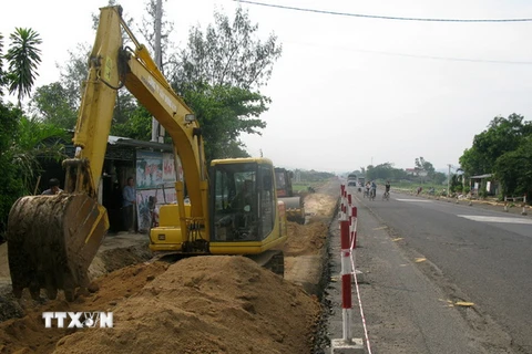  Phó Thủ tướng Nguyễn Xuân Phúc phát lệnh nâng cấp mở rộng Quốc lộ 1A