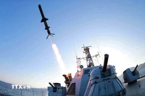 Triều Tiên phóng hai quả tên lửa ra vùng biển phía Đông