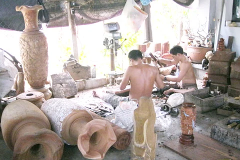 Giảm thiểu ô nhiễm môi trường làng nghề điêu khắc ở Bình Dương