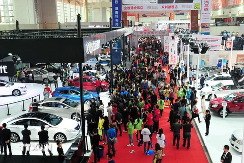 Doanh số bán ôtô của Trung Quốc giảm trong tháng Hai