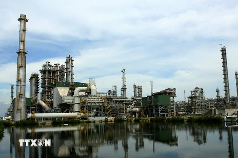 Gazprom đàm phán mua cổ phần nhà máy lọc dầu Dung Quất