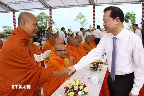 Mừng Tết cổ truyền Chol Chnam Thmay của đồng bào Khmer Nam Bộ