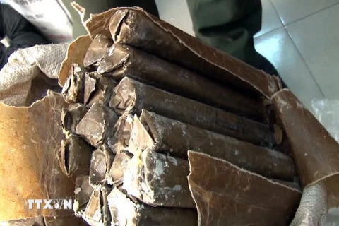 Quảng Bình: Bắt đối tượng vận chuyển 34kg thuốc nổ từ biên giới