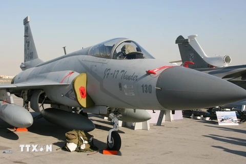 Pakistan mua 110 máy bay Thần sấm JF-17 của Trung Quốc