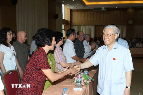 Tổng Bí thư Nguyễn Phú Trọng tiếp xúc cử tri quận Hoàn Kiếm