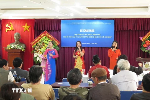 Trao giải thưởng sáng tác đợt II về gương đạo đức Hồ Chí Minh